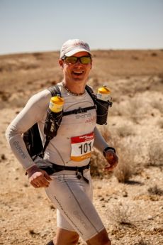 Michele Ufer beim Desert Ultra in Namibia